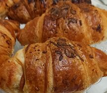 Круассан с сыром-ветчиной