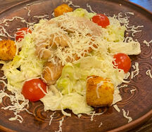 Салат Цезарь с курицей