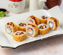 Жареный ролл с креветкой