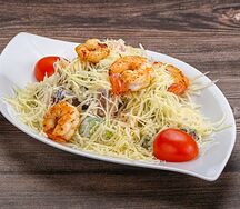 Салат Цезарь с креветками