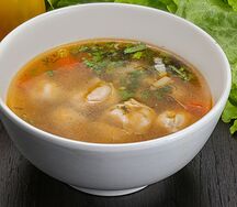 Пельмени с бульоном