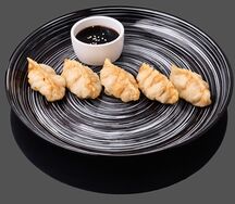 Эби Гедзе с креветкой