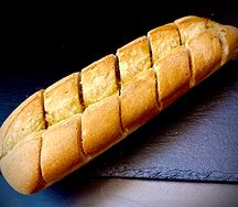 Багет чесночный