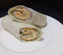 Ролл с ветчиной и сыром