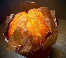 Маффин с брусникой