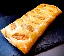 Турновер с сыром и ветчиной