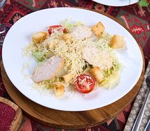 Салат Цезарь с курицей