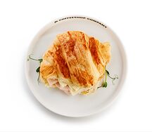 Круассан с ветчиной и сыром