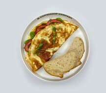 Омлет с томатами, шпинатом и сыром моцарелла