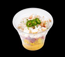 Тартар с креветкой и клубникой