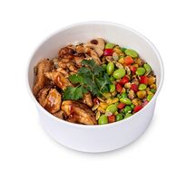 Поке с киноа и цыпленком терияки