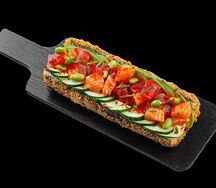 Sushi Hotdog с лососем и тунцом