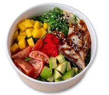 Фреш боул с угрем на салатной подушке