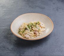 Паста с курицей и брокколи 