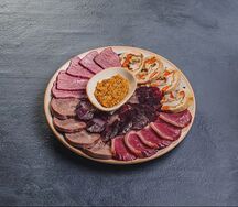 Мясная тарелка