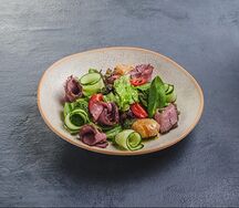 Салат с ростбифом и имбирным муссом