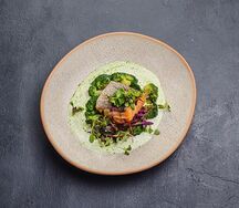 Лосось в сливочном соусе и брокколи