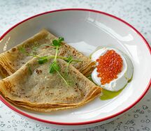 Блины с икрой и сметаной