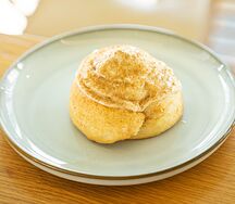 Булочка с корицей