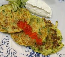Драники с кабачком и лососем