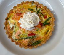 Киш с красной рыбой