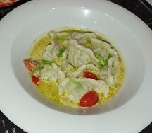 Дамплинги в соусе Том кха