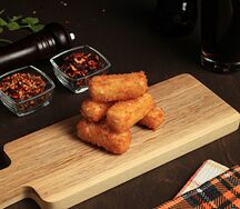 Сырные палочки с беконом