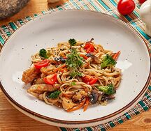 Вок с курицей