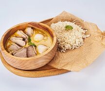 Утка в кокосовом карри с личи