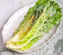 Романо с соусом из анчоусов