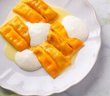 Равиоли с уткой и пармезаном