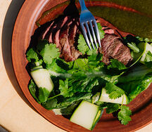 Стейк Карне Асада с жареным романо и маринованными цукини