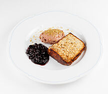 Паштет из куриной печени с черной смородиной