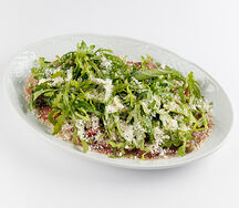 Вителло тоннато с вялеными томатами и пармезаном