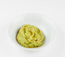 Гуакамоле с томатами