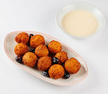 Творожные пончики с заварным кремом