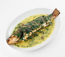 Сибас с соусом из каперсов 