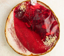 Печеная свекла с козьим сыром
