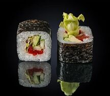 Ролл фирменный Ясай-маки