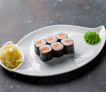 Мини-ролл с лососем