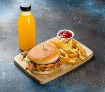 Перекус на борту!