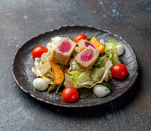 Салат с тунцом