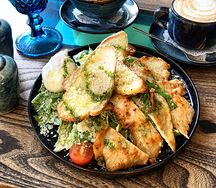 Цезарь с куриным филе 