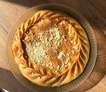 Трёхслойный пирог с клубникой