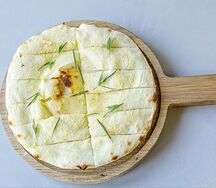 Нежная фокачча с пармезановой корочкой и розмарином