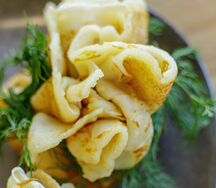 Блинные корзинки с мясом 