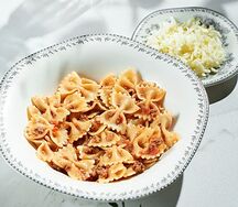 Паста фарфалле с фаршем из говядины