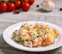 Оливье с цыпленком