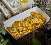 Вареники с яблоком и корицей