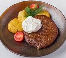 Бифштекс с драниками